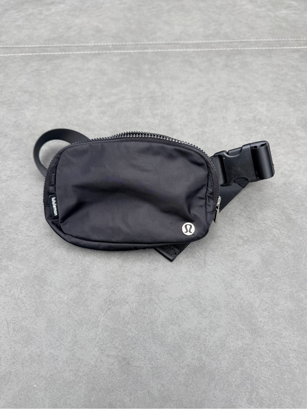 lululemon athletica Black Everywhere Belt Bag 1L